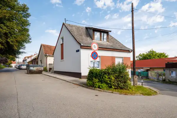 Eladó családi ház, Dorog 2 szoba 48 m² 53.5 M Ft