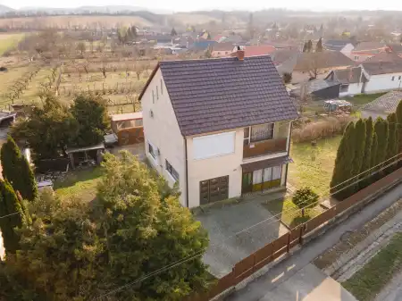 Eladó családi ház, Drégelypalánk 5 szoba 170 m² 48.9 M Ft