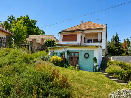 Eladó családi ház, Dunaalmás 2+1 szoba 70 m² 69.99 M Ft
