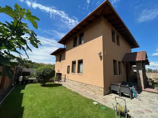 Eladó családi ház, Dunaharaszti 5 szoba 180 m² 115.8 M Ft