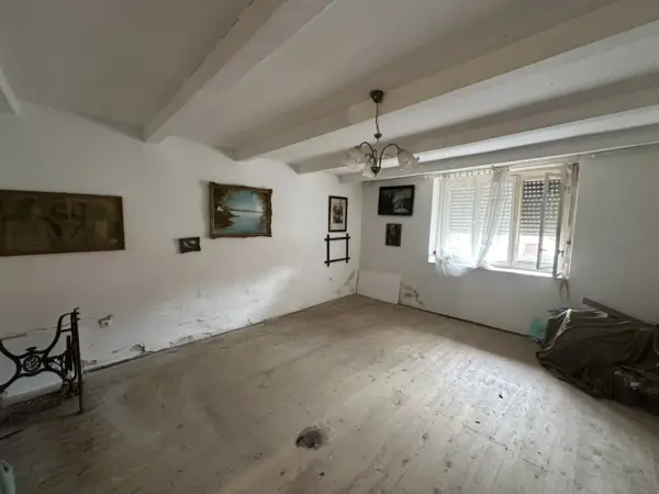 Eladó családi ház, Dunakömlőd 2 szoba 90 m² 21.49 M Ft
