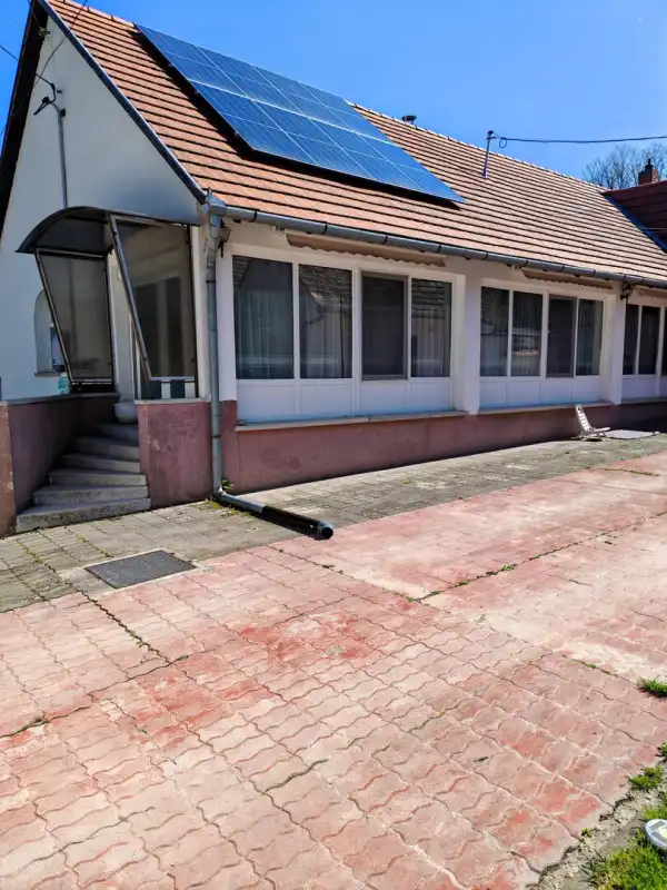 Eladó családi ház, Dunaszekcső 4 szoba 112 m² 45 M Ft