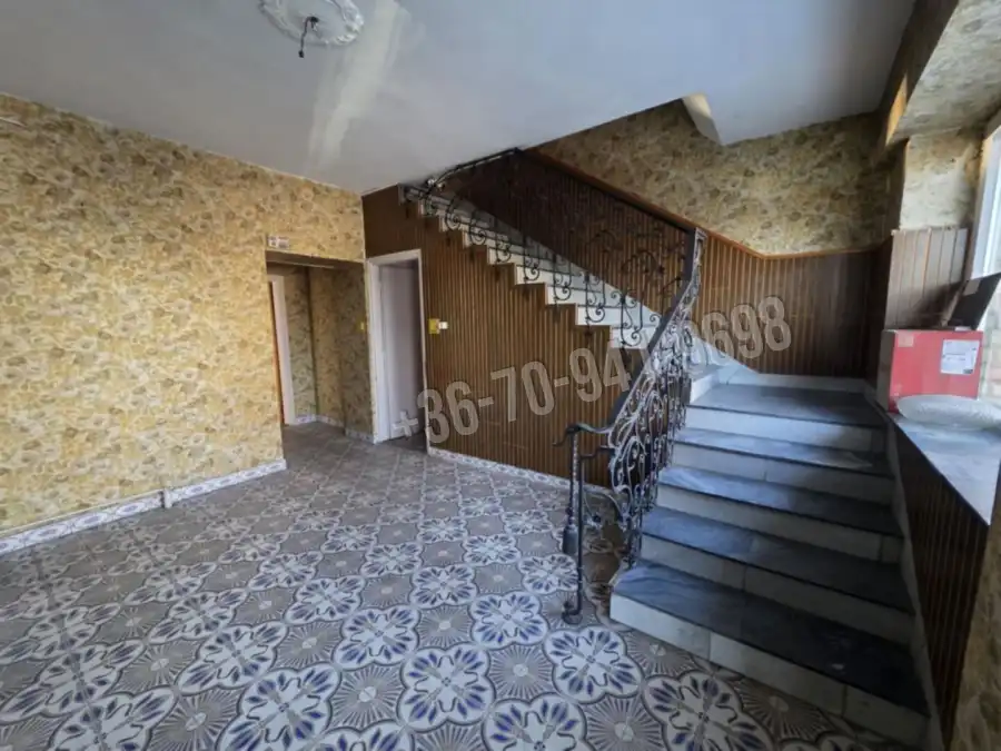 eladó családi ház, Dunaújváros