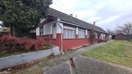 eladó családi ház, Dunaújváros