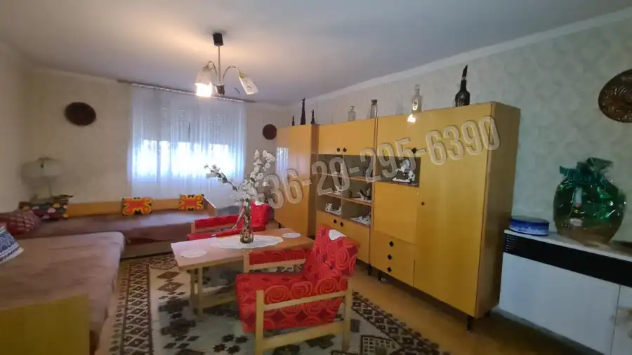 eladó családi ház, Dunaújváros