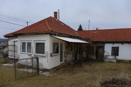 eladó családi ház, Ecseg