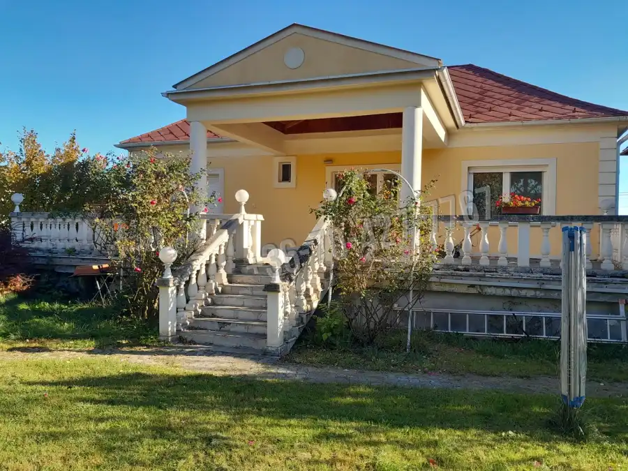 eladó családi ház, Eger