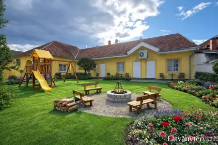 eladó családi ház, Eger