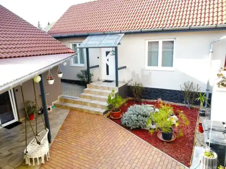 Eladó családi ház, Eger 4+2 szoba 154 m² 124.9 M Ft