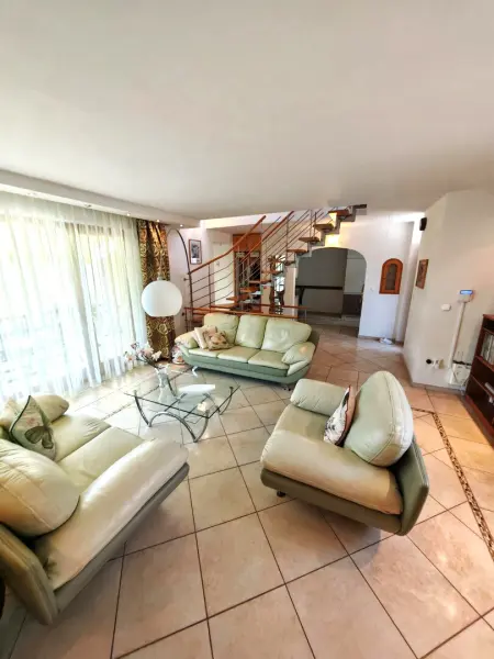 Eladó családi ház, Eger 4 szoba 122 m² 129.7 M Ft