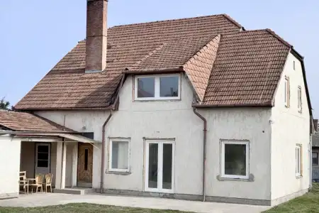 Eladó családi ház, Eger 5+1 szoba 220 m² 89 M Ft