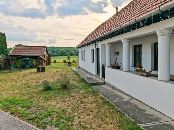 Eladó családi ház, Egerszalók 5 szoba 156 m² 79.9 M Ft