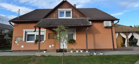 Eladó családi ház, Ercsi 6 szoba 151 m² 78.9 M Ft