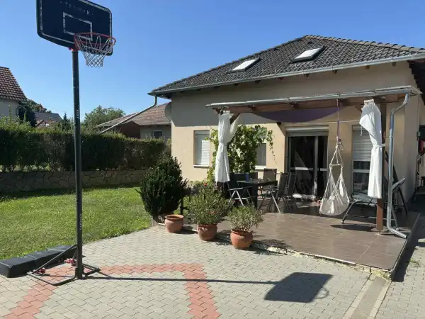 Eladó családi ház, Érd 5 szoba 125 m² 129.9 M Ft