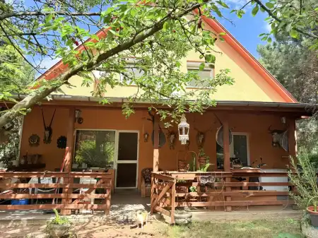 Eladó családi ház, Erdőkertes 5 szoba 189 m² 119 M Ft