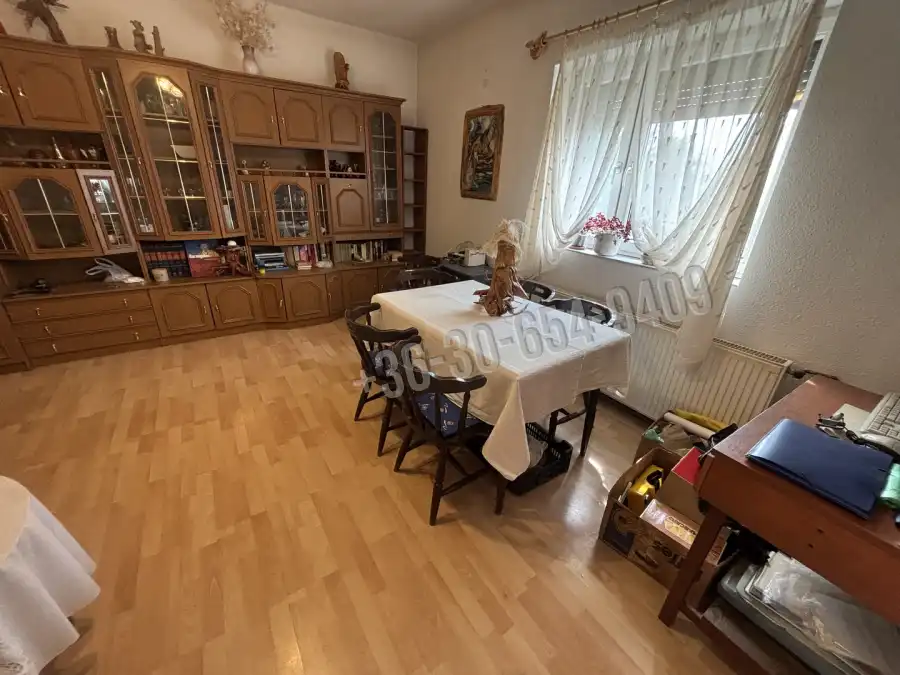 eladó családi ház, Erdőkertes