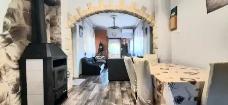 Eladó családi ház, Erdőkertes 2 szoba 75 m² 63.9 M Ft
