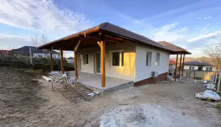 eladó családi ház, Erdőkertes