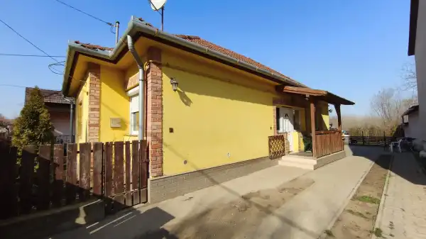 Eladó családi ház, Erdőtelek 1+1 szoba 66 m² 27.8 M Ft