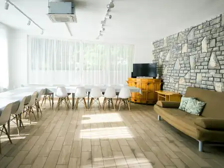 Eladó családi ház, Fadd 10 szoba 321 m² 104.9 M Ft