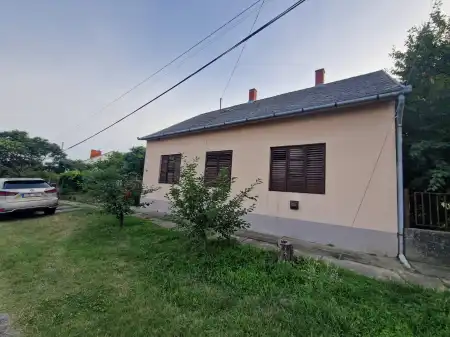 eladó családi ház, Fadd