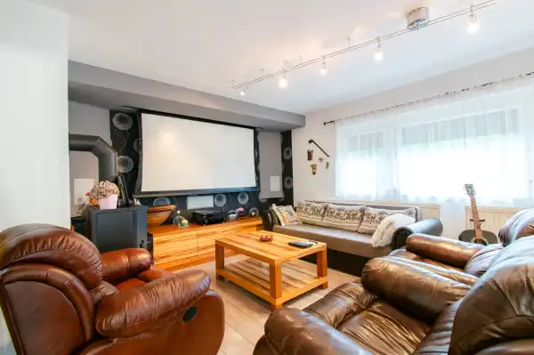 Eladó családi ház, Feketeerdő 5 szoba 138 m² 145.99 M Ft