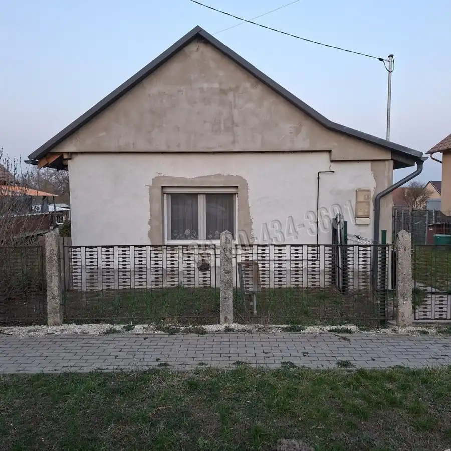 eladó családi ház, Felcsút