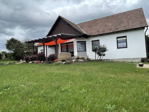 eladó családi ház, Felsőtárkány