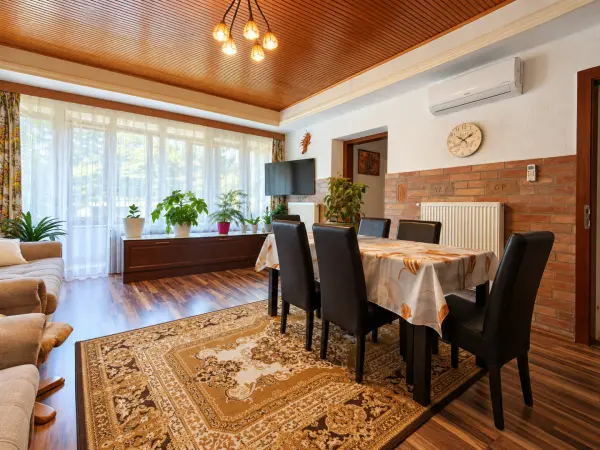 Eladó családi ház, Fertőszéplak 8 szoba 300 m² 120 M Ft