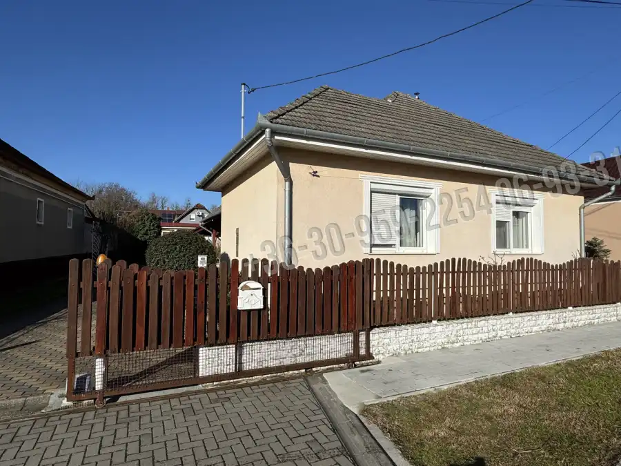 eladó családi ház, Fityeház