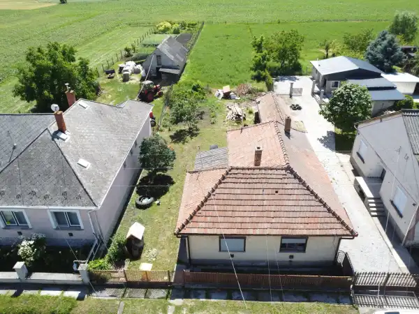 Eladó családi ház, Füzesabony 2 szoba 80 m² 23.9 M Ft