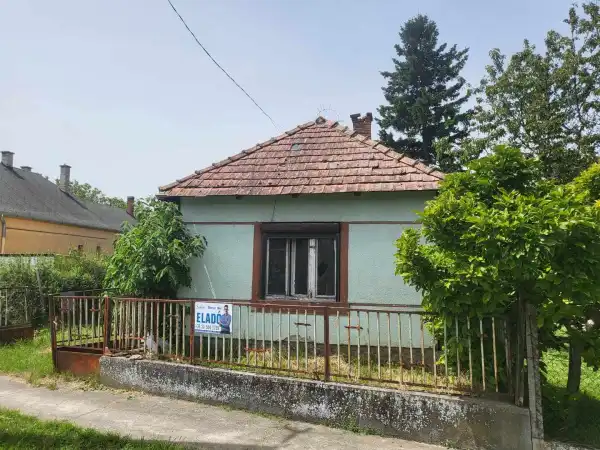 Eladó családi ház, Gelse 2 szoba 47 m² 4.9 M Ft