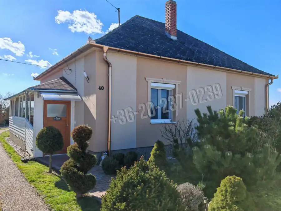 eladó családi ház, Gelse