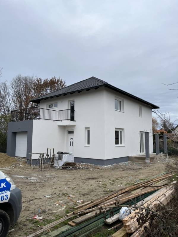 eladó családi ház, Göd