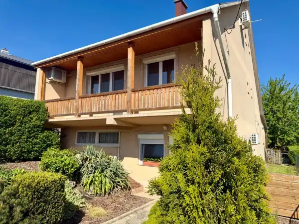 Eladó családi ház, Gyermely 5 szoba 173 m² 112 M Ft