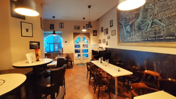 Eladó családi ház, Győr 6+1 szoba 441 m² 358 M Ft