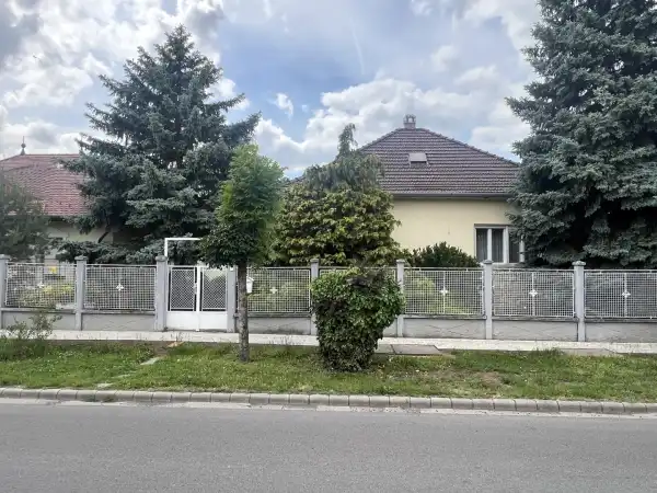 Eladó családi ház, Gyula 2 szoba 90 m² 59.9 M Ft