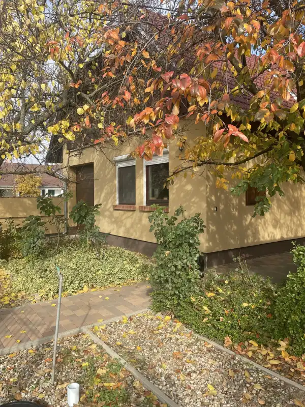 Eladó családi ház, Gyula 5 szoba 169 m² 87.5 M Ft