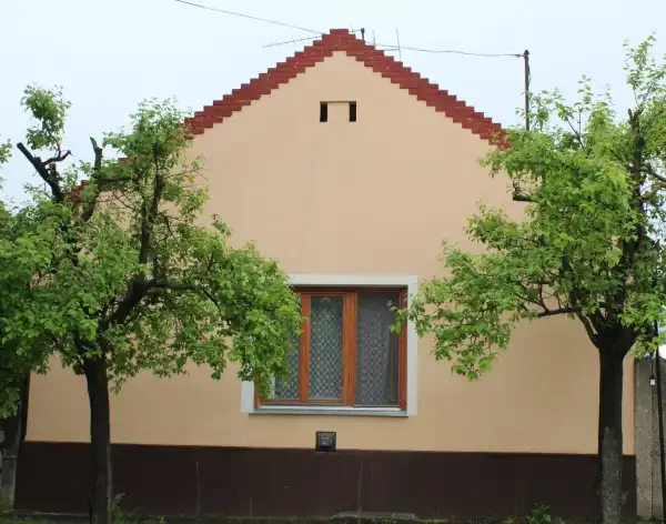 Eladó családi ház, Hajdúböszörmény 3 szoba 156 m² 25 M Ft