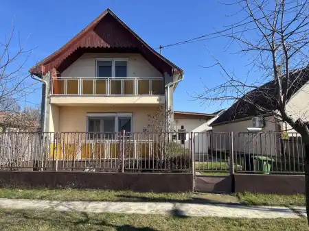 Eladó családi ház, Hajdúszoboszló 6+1 szoba 177 m² 113.9 M Ft