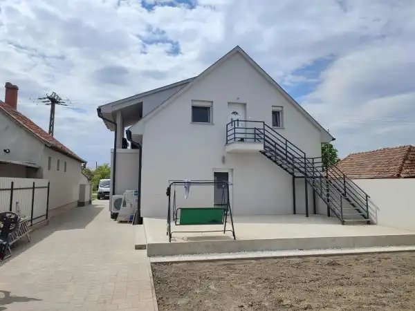 Eladó családi ház, Hajdúszoboszló 5 szoba 156 m² 124.5 M Ft