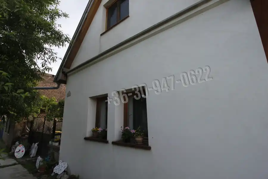 eladó családi ház, Harka