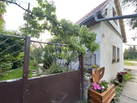 eladó családi ház, Harka