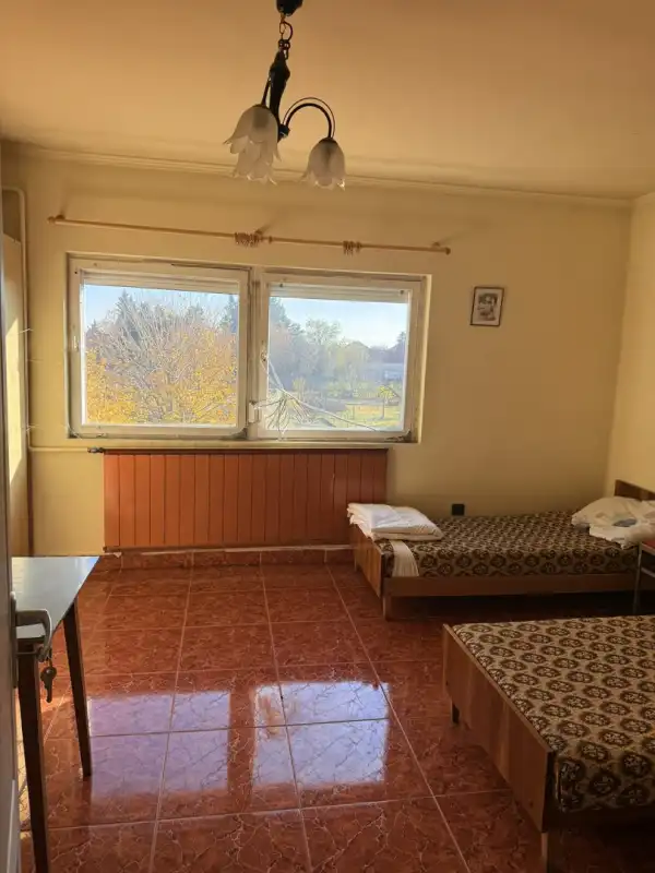 Eladó családi ház, Hatvan 6 szoba 275 m² 107 M Ft
