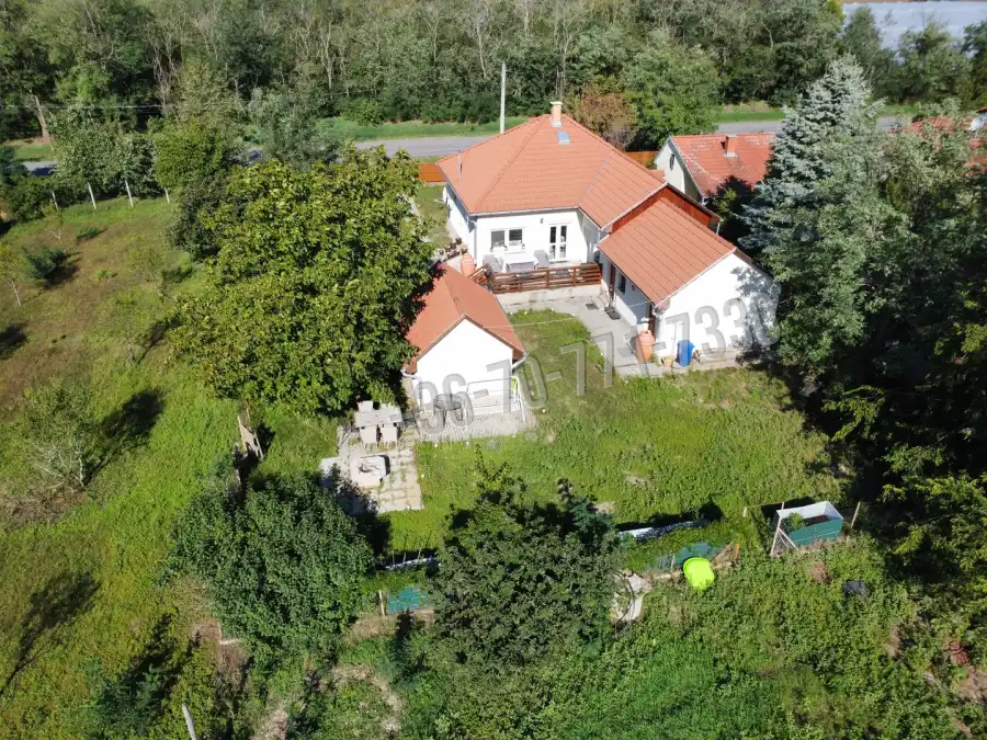 eladó családi ház, Heves