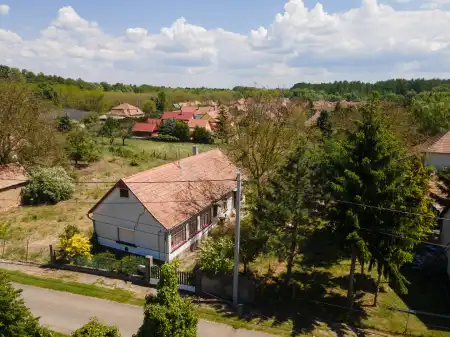 Eladó családi ház, Ipolyvece 2+1 szoba 75 m² 12.9 M Ft