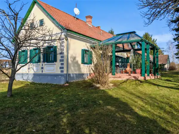 Eladó családi ház, Ispánk 6 szoba 185 m² 150 M Ft