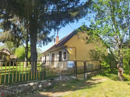 eladó családi ház, Ivánbattyán