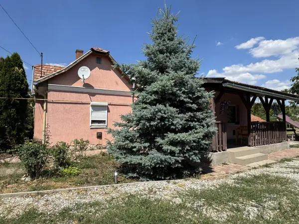 Eladó családi ház, Jászapáti 3 szoba 78 m² 18.9 M Ft