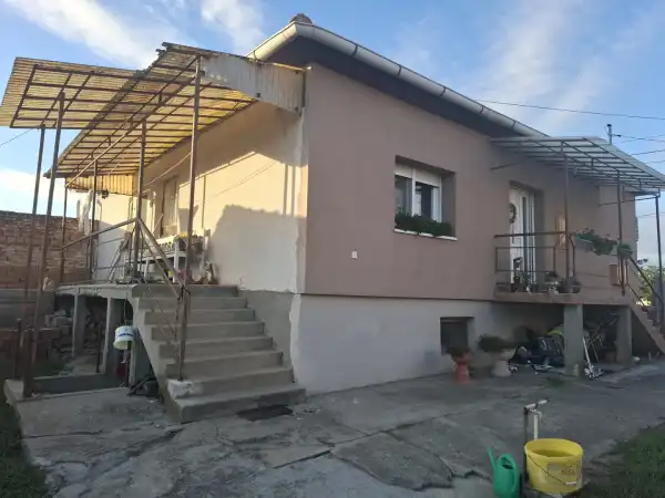 Eladó családi ház, Jászfényszaru 3 szoba 84 m² 54.8 M Ft